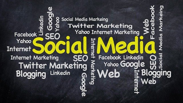 التسويق عبر وسائل التواصل الاجتماعي – هل تتحكم فيه أم يتحكم فيك؟